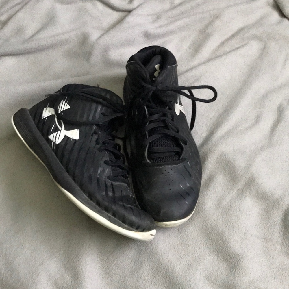 Boys Under Armour shoes
